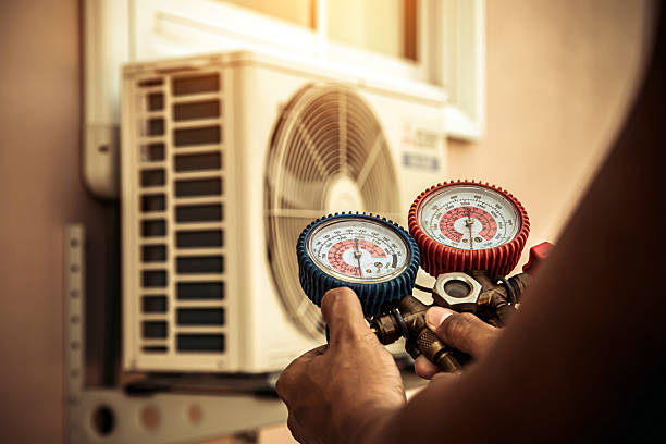 Professional Hvac technician working in Danboro, PA